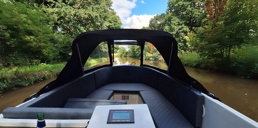 Promotion! Electric day boat hire in cheshire