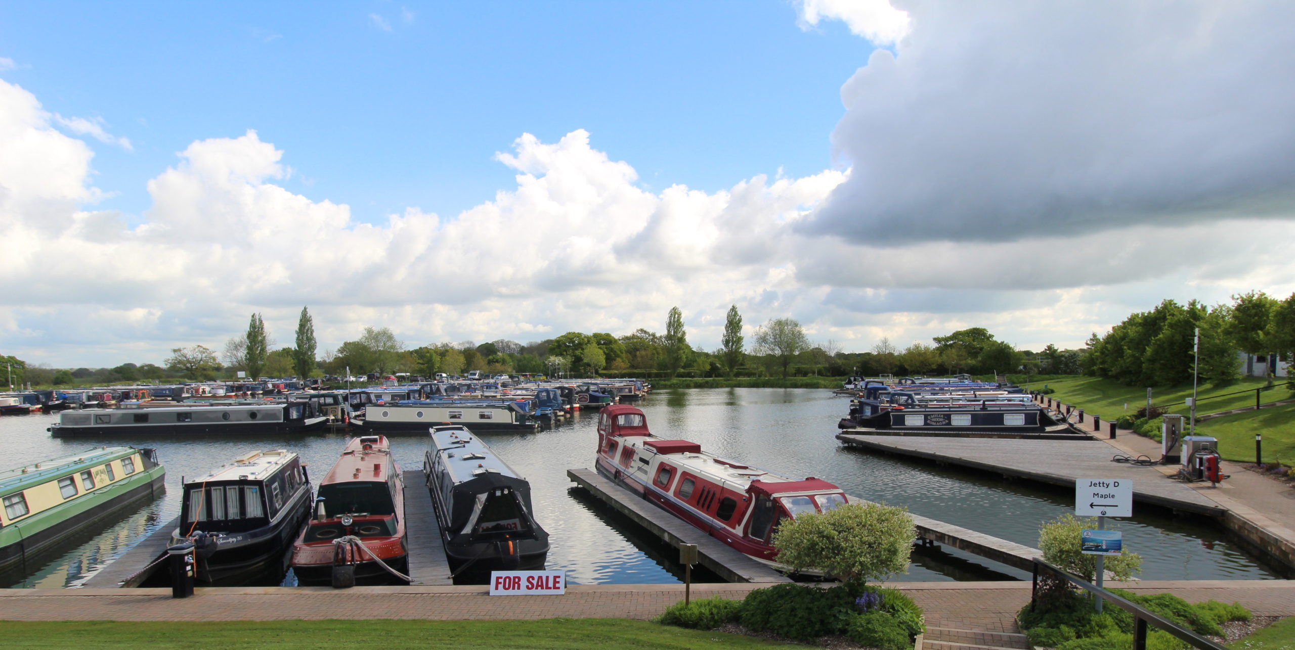 Aqueduct Marina Sell your boat Brokerage Awardwinning Marina